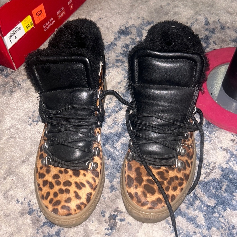 Leather cheetah shoes